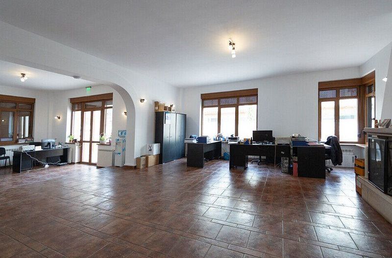 Vila cu 750 mp utili si teren de 1.480 mp in Erou Iancu Nicolae - Poză 15