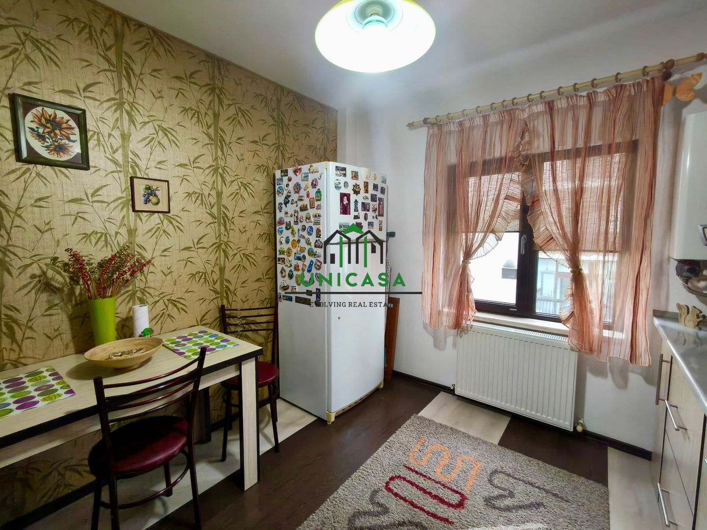 Apartament de inchiriat / 3 camere/ loc de parcare privat - Poză 4