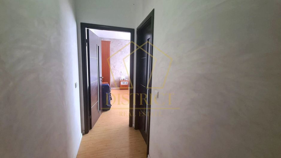 Apartament cu 2 camere loc de parcare, etaj 1 | Dumbravita la intrare - Poză 10