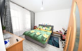 De vanzare casa cu 3 apartamente + anexa 75 mp, Comision 0% - Poză 10