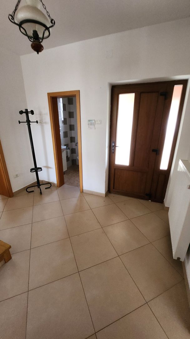 Vilă  inchiriere zona Aradului aproape de British School - Poză 37