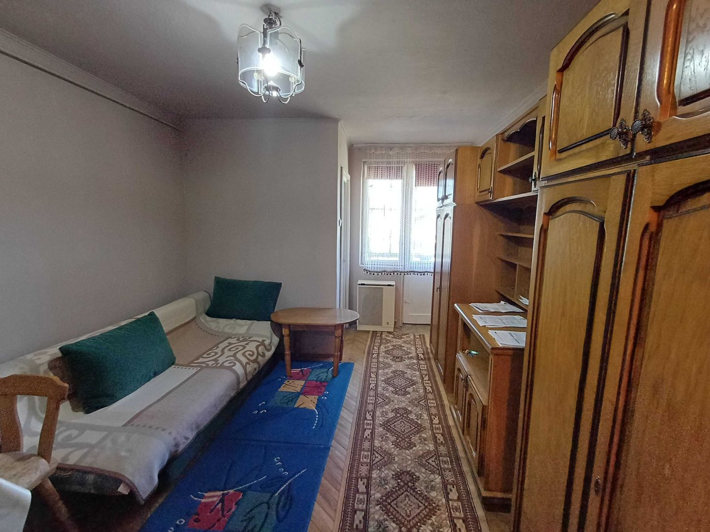 BRASADAS vinde garsoniera etaj 2/4 pe Ostrovului. - Poză 1