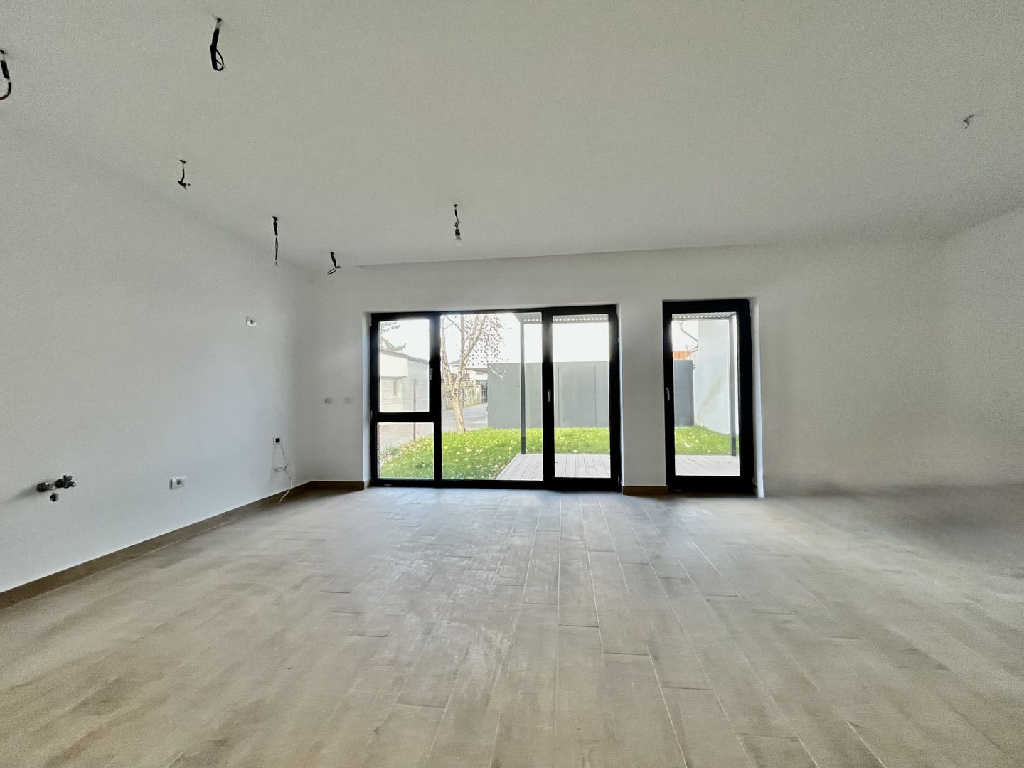 Casa individuala - 149 mp util - terasa rooftop cu jacuzzi de 32 mp - Poză 4