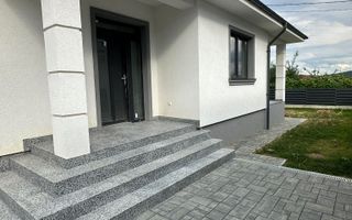 Casa de vanzare, 4 camere, zona Nord, Utrafinisata!!! - Poză 1