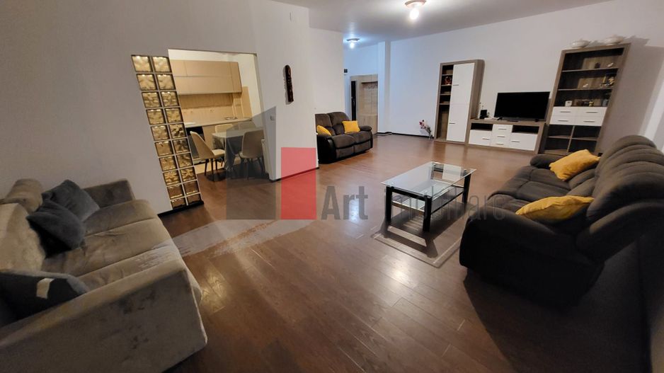 Apartament cu 3 camere de vanzare in zona Straulesti - Poză 12