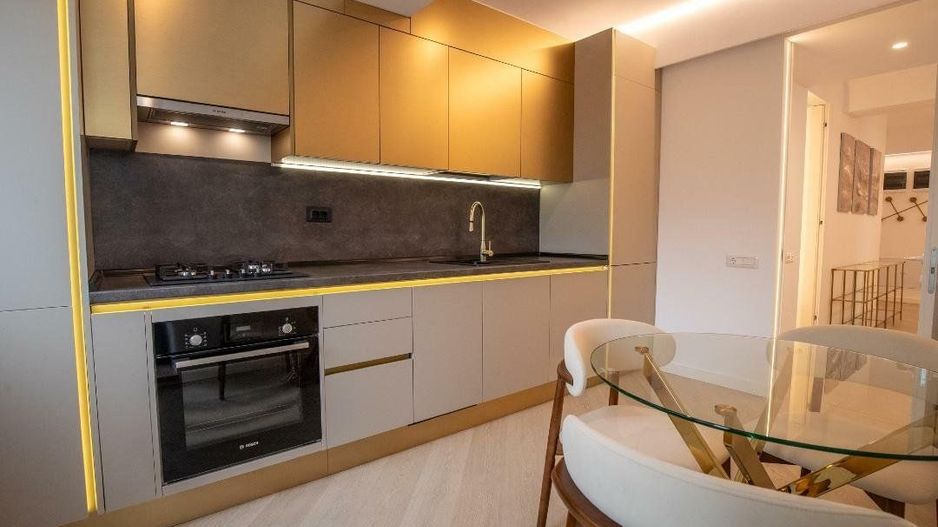 APARTAMENT 3 CAMERE SUPERB DE INCHIRIAT I PARCARE INCLUSA I CORTINA NORTH - Poză 6