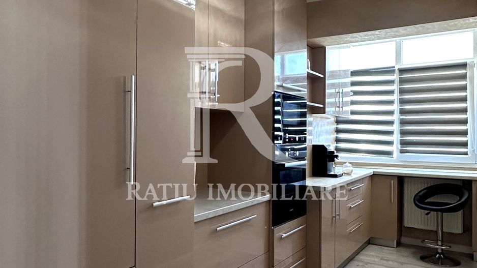 Apartament cu 3 camere | Nufărul Plaza | Vedere panoramică | Oradea - Poză 5