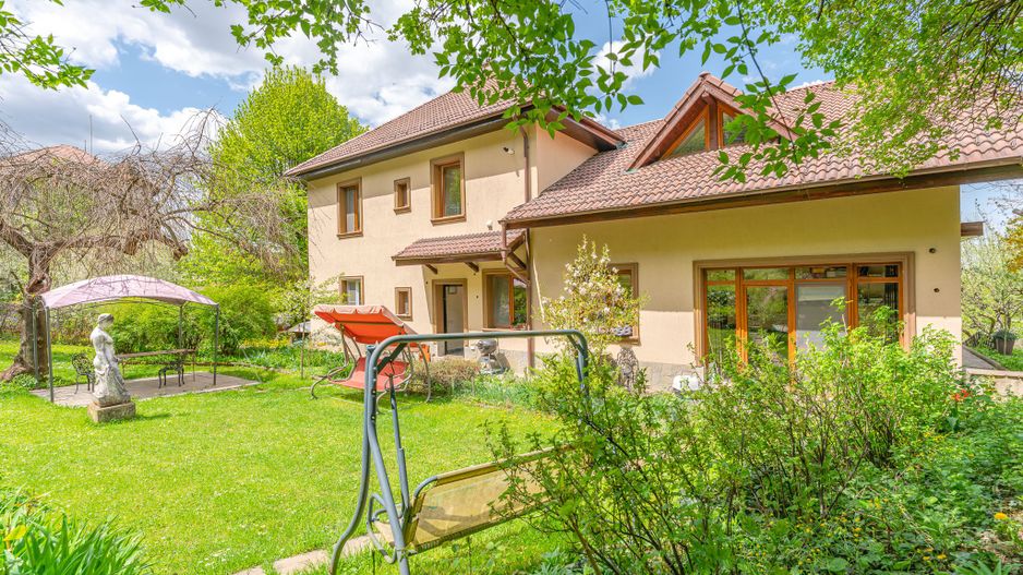 Oportunitatea de a deține o casa cu 3.385 mp teren în centrul - Poză 1