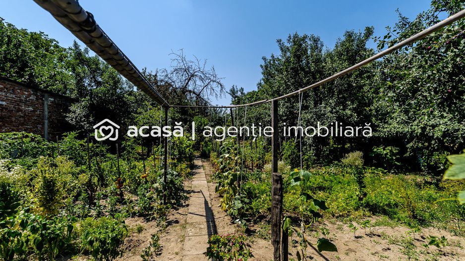 PRET NOU!!! Casa in Parneava - Poză 8