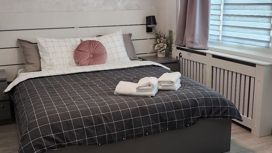 APARTAMENT MOBILAT SI UTILAT METROU ZONA 1 MAI - Poză 11