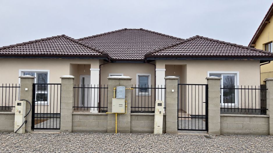 Moșnița – Calea Medveș | Casă parter | 3 camere | 88 mp | Teren 310 mp - Poză 1