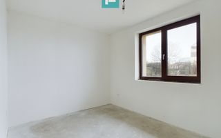 Vilă la sol cu open space și 3 dormitoare la alb - Poză 8