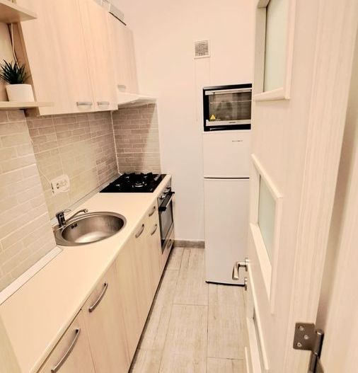 Studio de vanzare - Poză 5