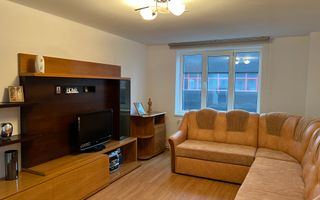 Apartament cu 4 camere, decomandat, 80 mp utili, zonă centrală - Poză 1