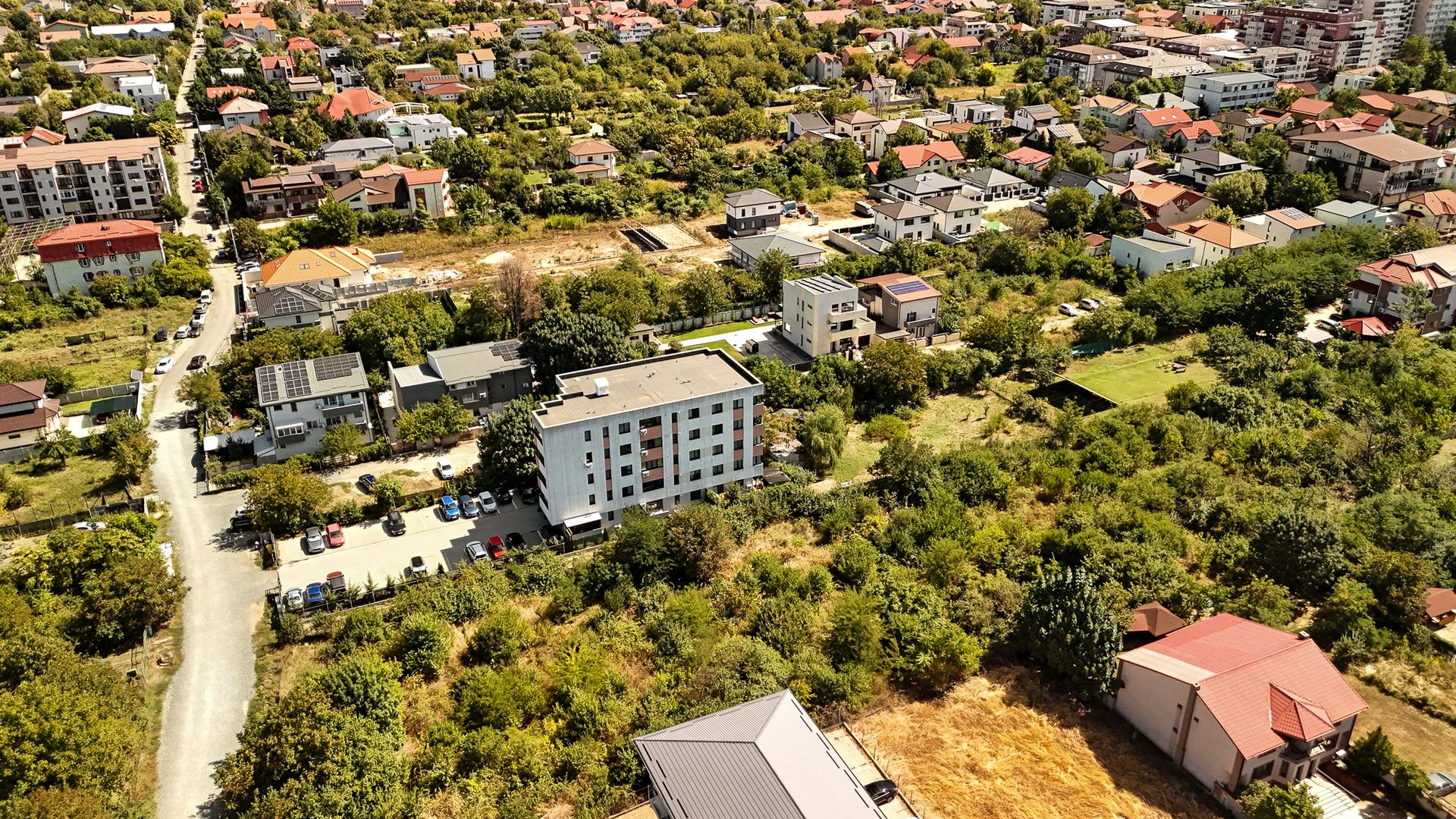 Teren intravilan 1.200 mp, doua loturi, Sector 6 - Poză 21