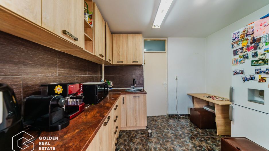 Apartament 3 camere, decomandat, Confectii, comision 0% - Poză 6