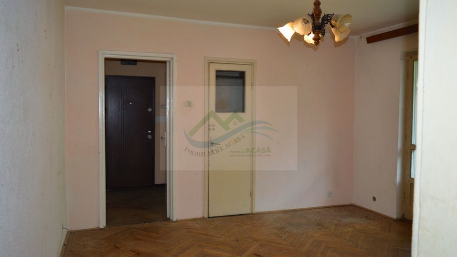 Apartament cu 4 camere Marasesti/Suceava - Poză 1