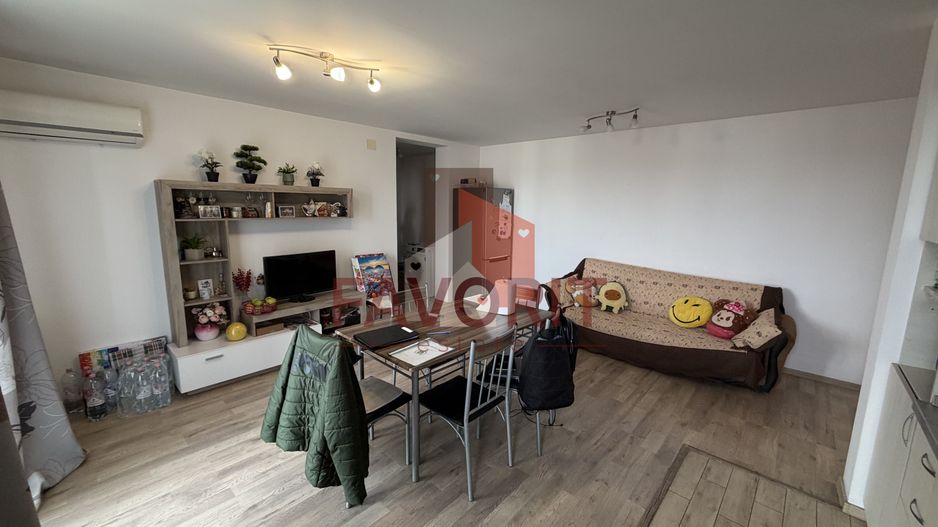 Spatios. Mobilat si utilat. Pozitie excelenta. - Poză 4