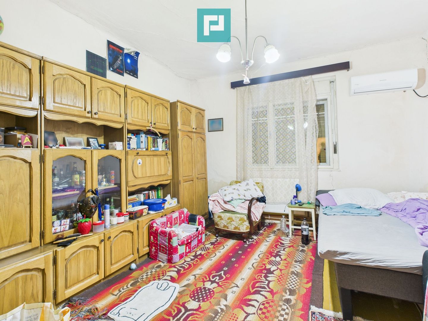 Casă cu 8 camere de renovat în Pârneava - Poză 7