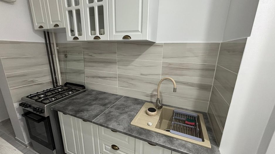 Apartament 3 Camere renovat Raul Doamnei, Drumul Taberei - Poză 2