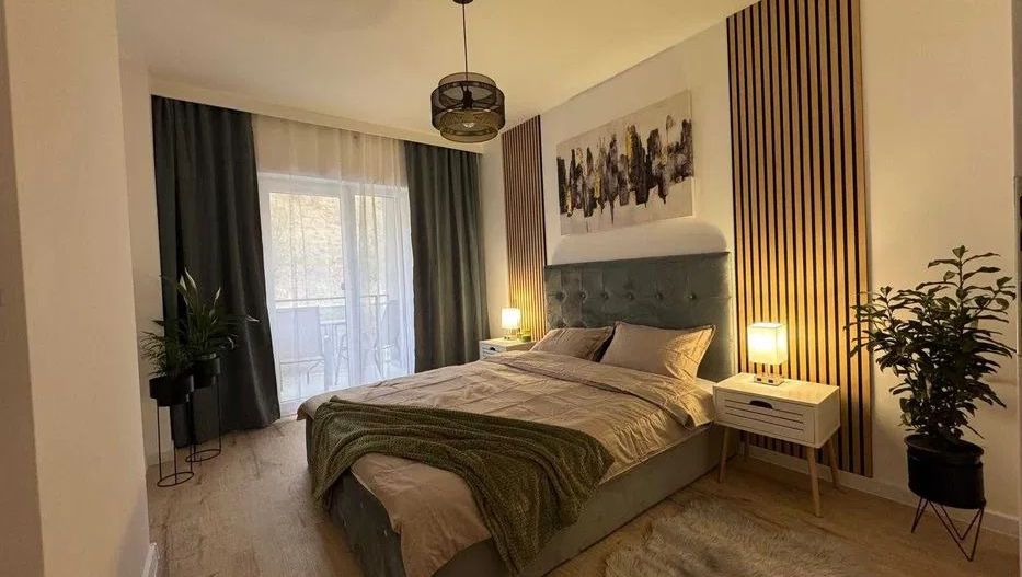 VANZARE APARTAMENT 2 CAMERE ULTRAFINISAT ZONA TEILOR - Poză 1