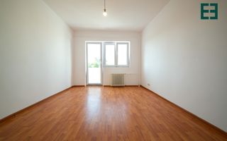 Apartament cu 3 camere etajul 4 - Cartierul A. Vlaicu - Arad - Poză 3