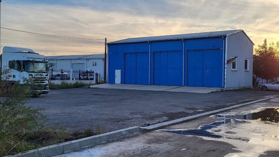 Hala zona Metro - Poză 1