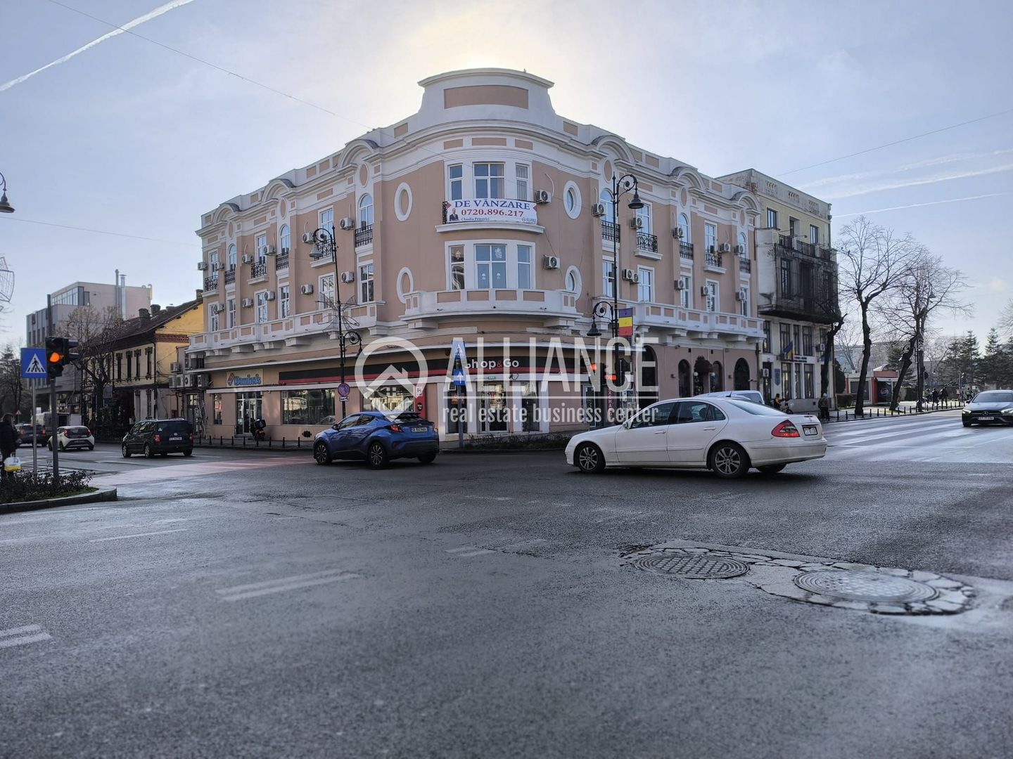 CENTRU HOTEL GRAND(COD03)- Cladire de birouri emblematica ! - Poză 1