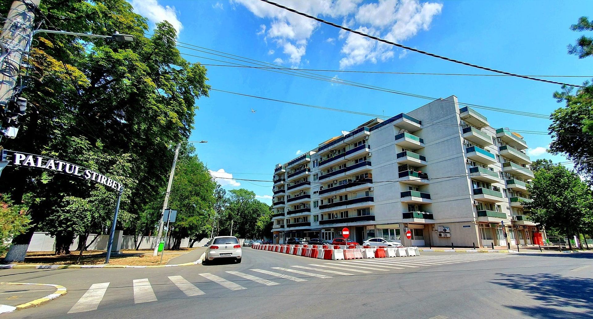 Închiriez apartament 2 camere în fața Domeniului Știrbey Buftea - Poză 1