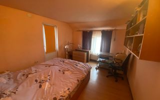 Casa cu 2 corpuri de clădire - Poză 2