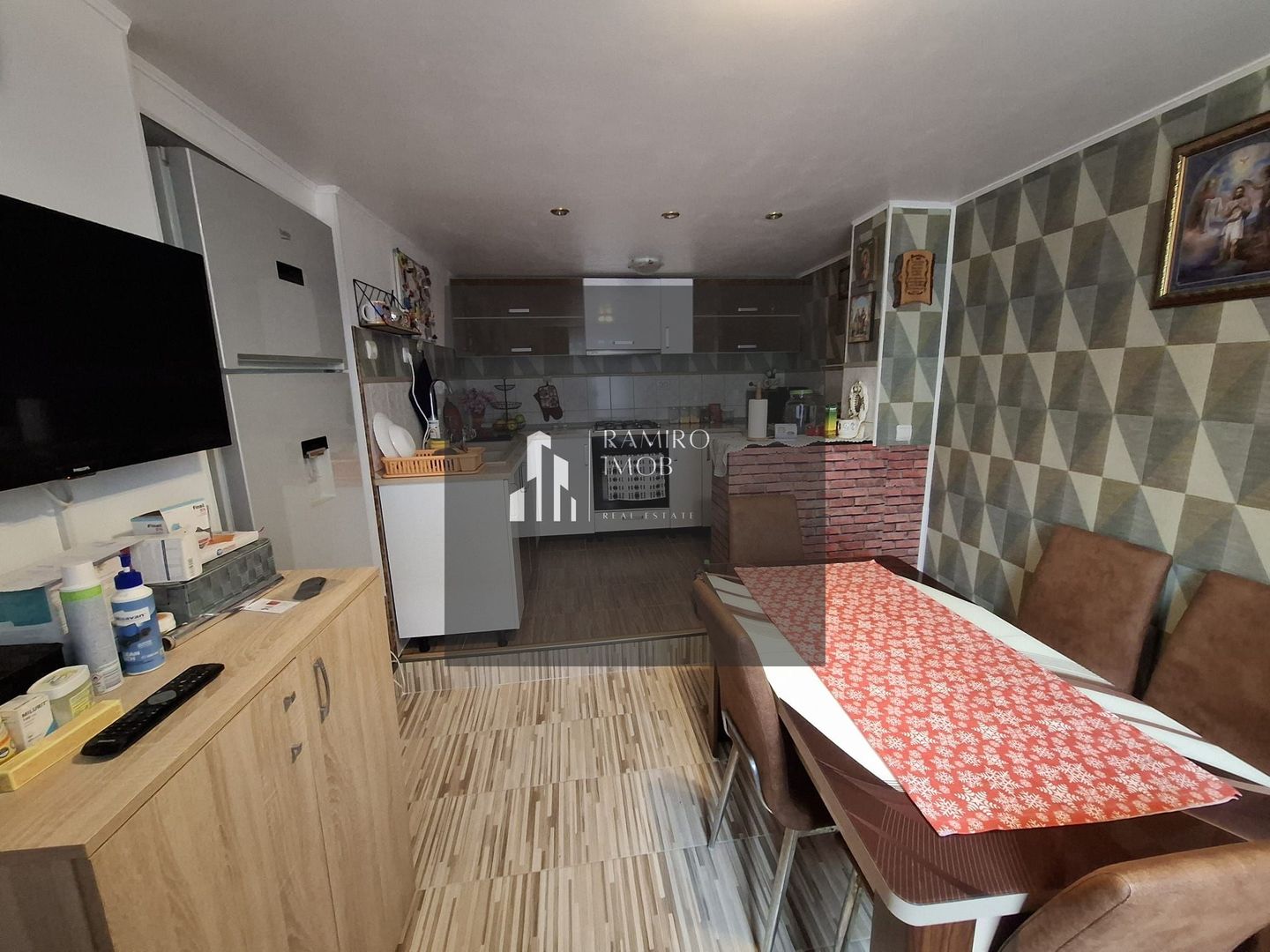 Samurcasi, casa si teren de 1200 mp - Poză 8