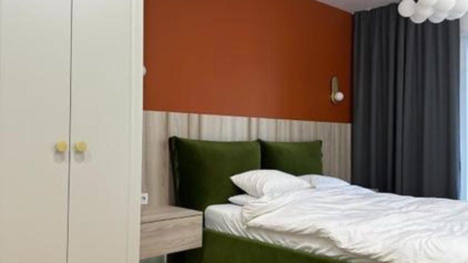 Apartament spațios, 3 camere (140 mp), complet mobilat și utilat - Poză 3