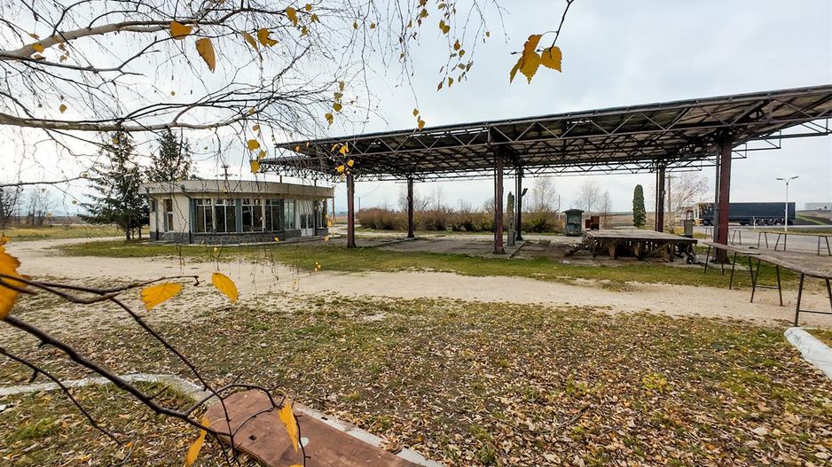 Potential Imobiliar remarcabil, recomandat domeniului Petrolier & HoReCa, DN11 - Poză 4