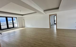 Spatiu cu view si terasa ideal atat pentru birou cat si pentru locuinta - Poză 2