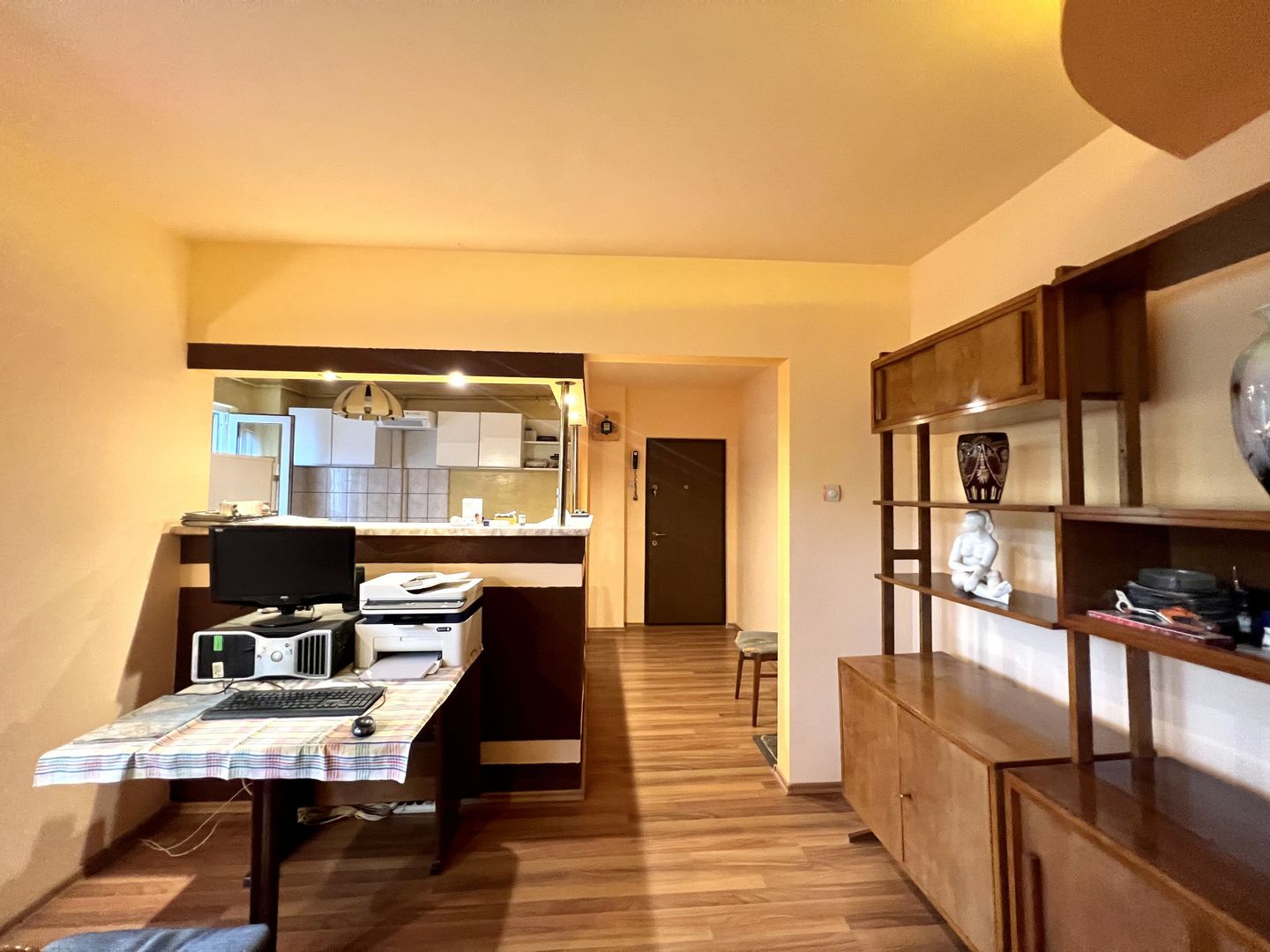 APARTAMENT 3 CAMERE- ZONA CIRCUMVALATIUNII - Poză 3