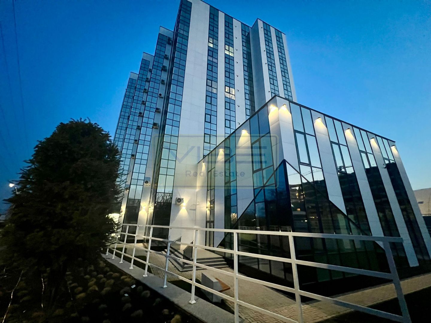 Apartament 2 camere+parcare COPOU AZIMUT TOWER - Poză 1