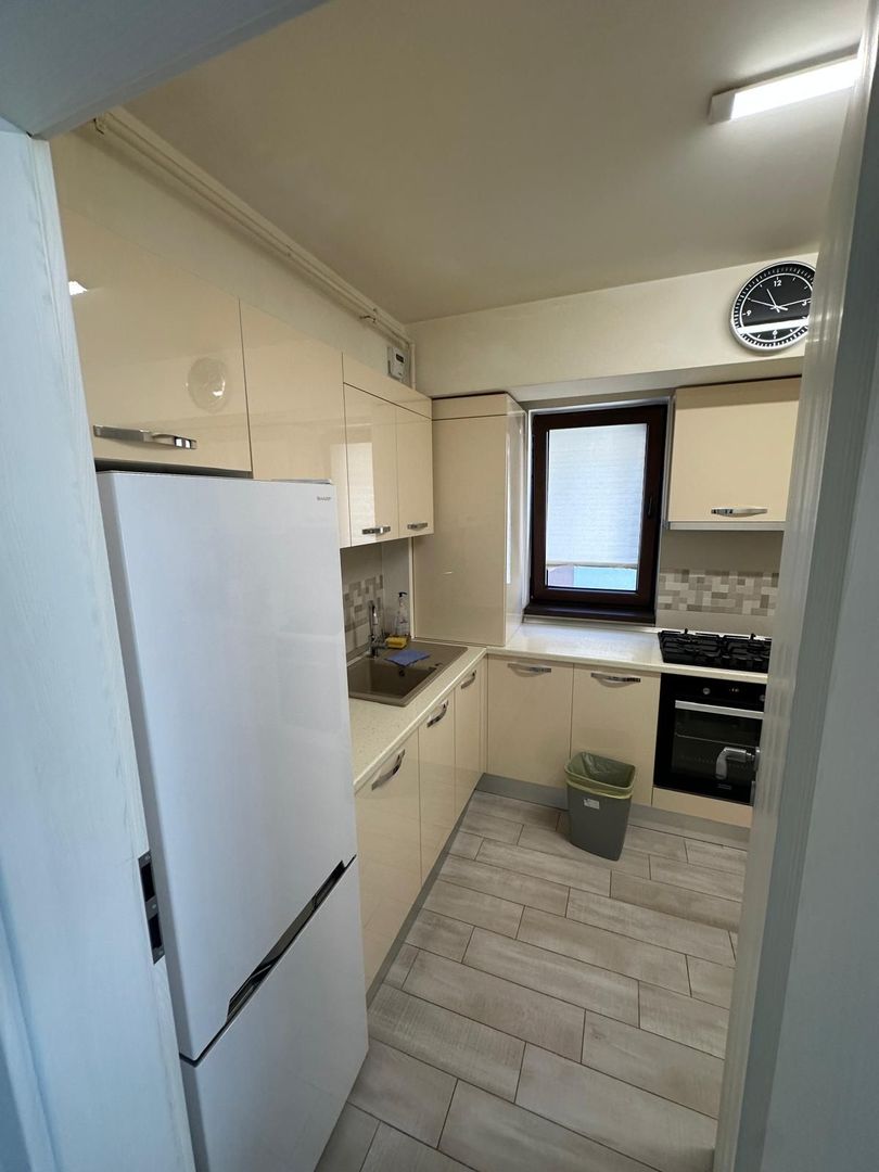 Apartament Finalizat,suprafata generoasa,loc de parcare,in fata statie STB. - Poză 7