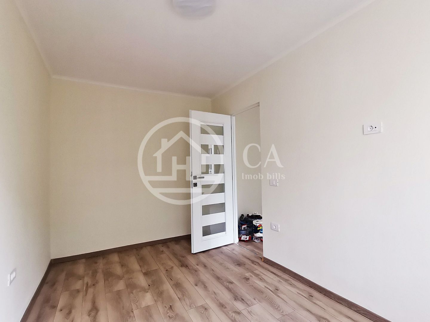 Apartament de vânzare cu 2 camere în zona Rogerius, Oradea - Poză 5