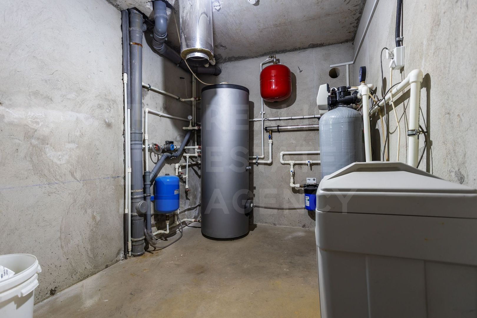 Vânzare, casă, 3 nivele, 4 camere, strada Schinoasa, com. Bacioi - Poză 27