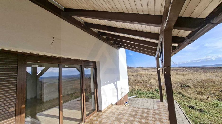 Casa intabulata 5 camere 2 bai si curte generoasa in Bavaria Park - Poză 4