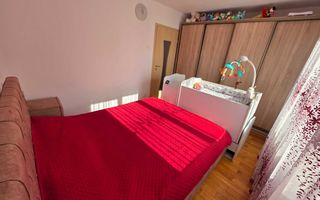 Apartament cu 3 camere, etaj intermediar, cu garaj, zona Spital Judetean - Poză 3