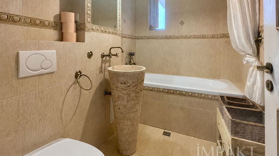 Apartament ultrafinisat, 2 camere cu scara interioara in Buna Ziua - Poză 3
