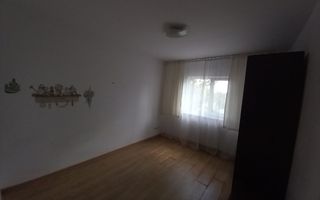 De vanzare apartament cu 3 camere, decomandat, etajul 2 - Poză 5