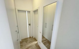 Vis a vis de Esso. Lift. Mijloc transport in fata. Loc de parcare. - Poză 14