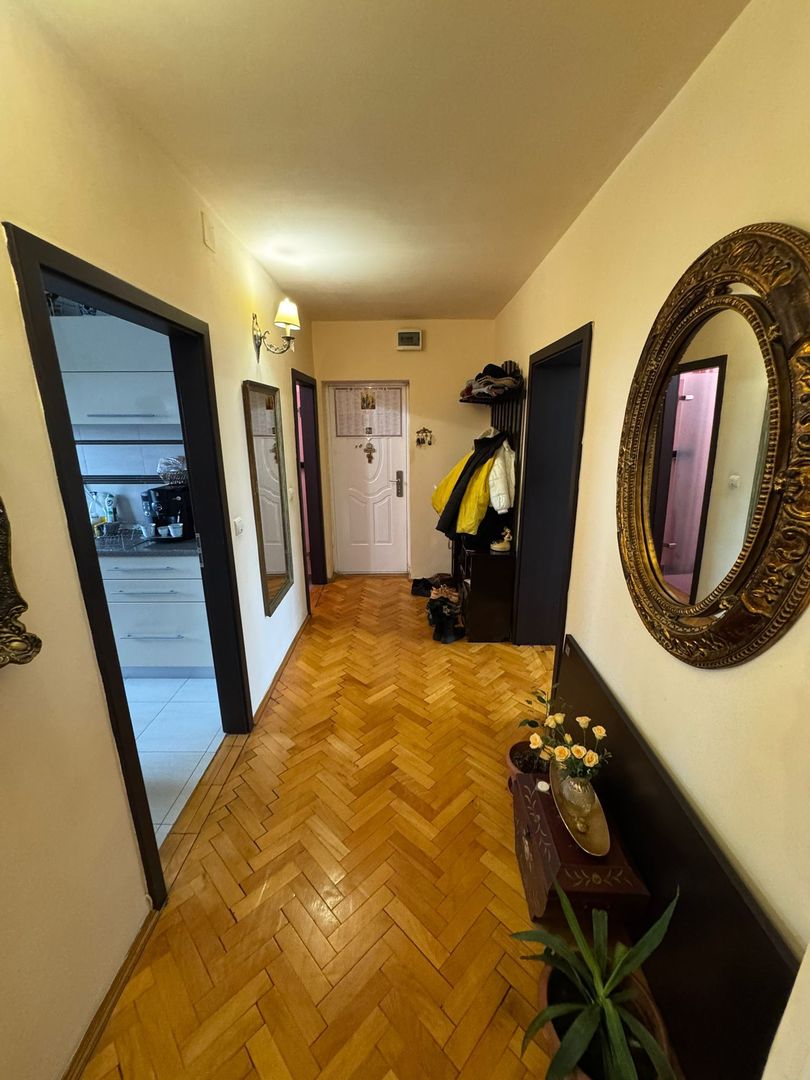 Decomandat si spatios - Poză 10