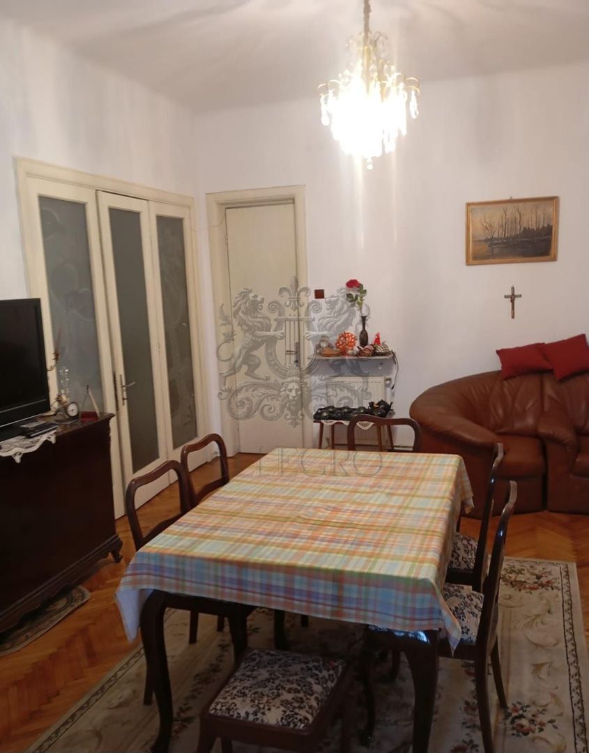 Piata Romana | Apartament | 188mp | 5 Camere | 5 Balcoane | 1934 - Poză 4