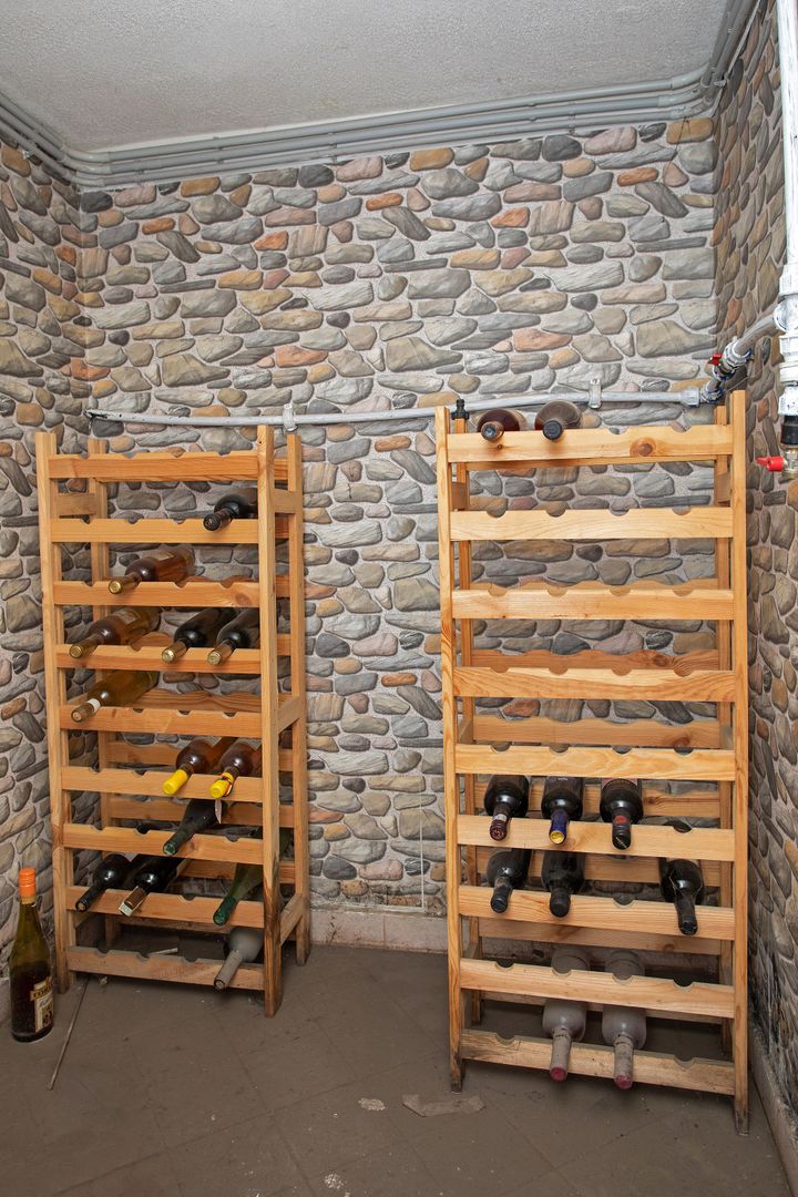 Vilă, singur în curte, central, Oradea 128 mp. 800  E/lună. Comision 0 - Poză 40