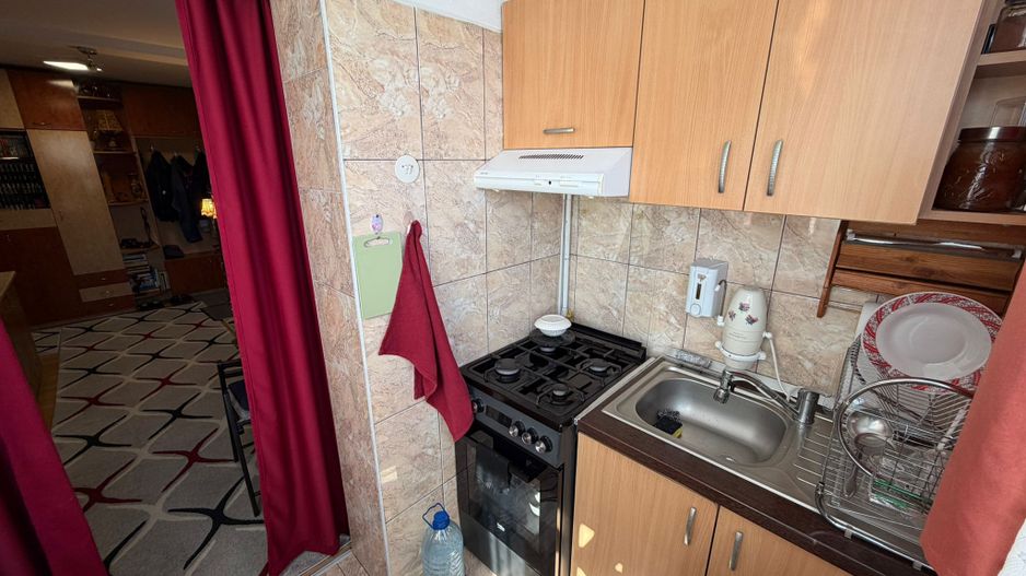 Apartament 2 camere, decomandat - zona Cetate - Poză 7