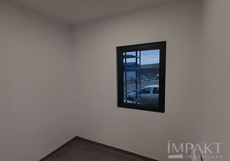 Depozit de inchiriat / Spatiu productie tip Hala - 617 mp + birouri - Poză 6