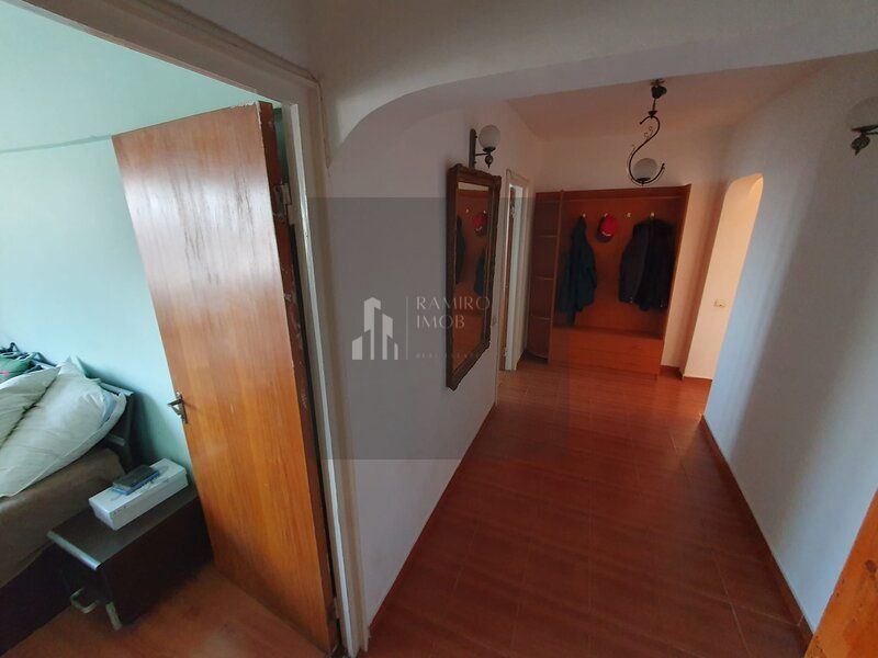 Apartament 4 camere decomandat | 88mp | Costin Georgian | Bloc reabil - Poză 3